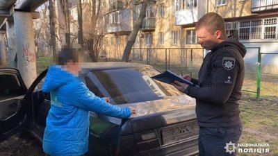 В Одесі 12-річний хлопчик скоїв угон іномарки (ВІДЕО)