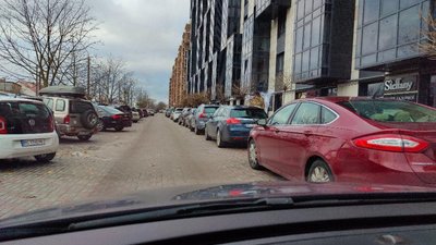 У Львові невідомі велосипедисти поскаржились на паркування на велодоріжці (ФОТО)