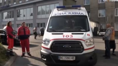 То є Львів: медики швидкої допомоги купують спецодяг і взуття за власні кошти (ВІДЕО)
