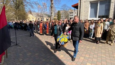 На Львівщині відкрили меморіальну дошку захиснику