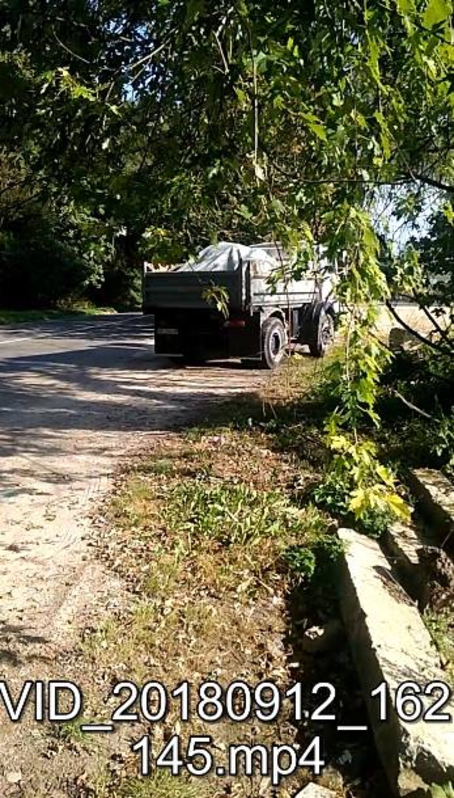 Підлеглі Садового утворили біля Львова стихійне сміттєзвалище