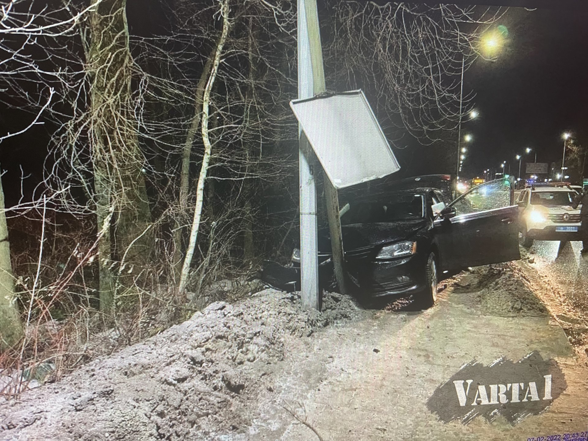 У Львові маршрутка не розминулись із автомобілем