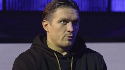 Усик: У Львові розмовляю російською мовою і мені відповідають російською (ВІДЕО)