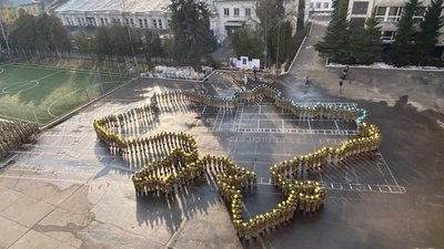 На Львівщині військові зобразили карту України (ФОТО)