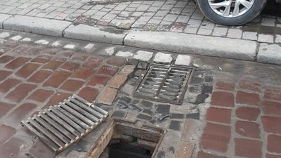 То є Львів: на водіїв чатують пастки на дорогах (ФОТО)