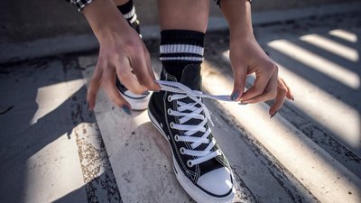 Ідеальний баланс: практичність vs. мода під час вибору взуття для повсякденного життя