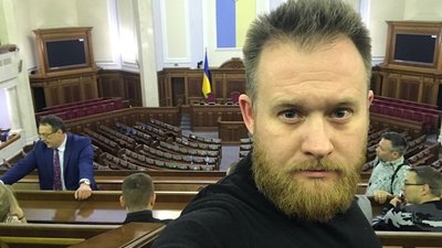 Нардеп від "Слуги народу" Камельчук зібрав 55 000 доларів готівки