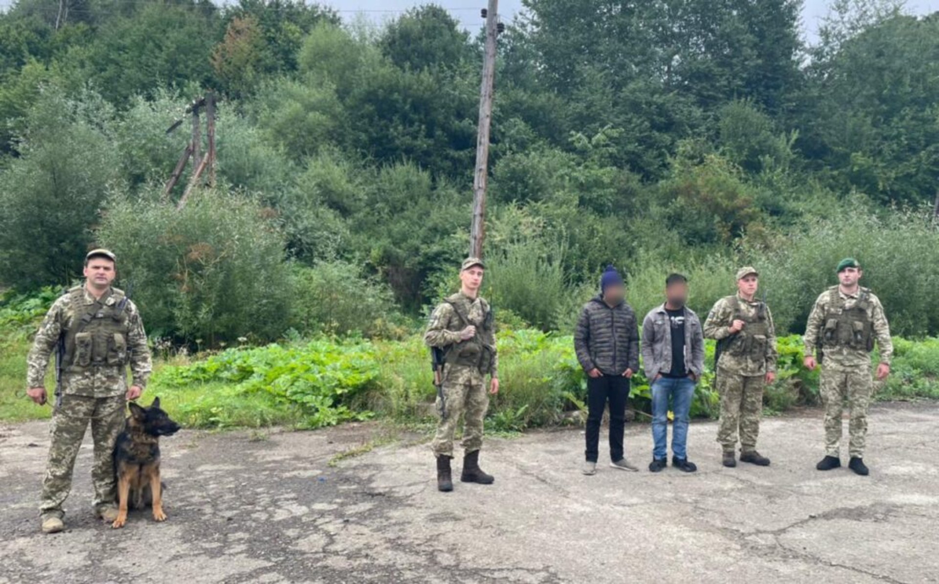 На Львівщині затримали чотирьох нелегальних мігрантів