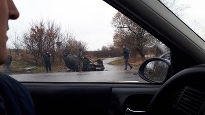 На трасі "Львів - Тернопіль" перекинувся автомобіль (ФОТО, ВІДЕО)
