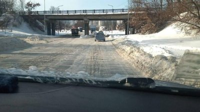 На в’їзді до Львова на Галицькому перехресті утворилась льодова гребінка (ФОТО)
