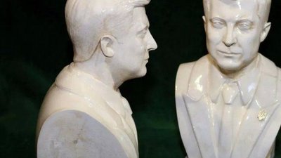 Почали продавати бюсти Зеленського (ФОТО)