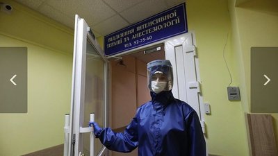 У лікарнях Львівщини на апаратах  ШВЛ з діагнозом COVID-19 перебуває 22 пацієнти