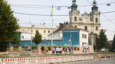 У Львові демонтують аварійну підпірну стінку на вулиці Бандери