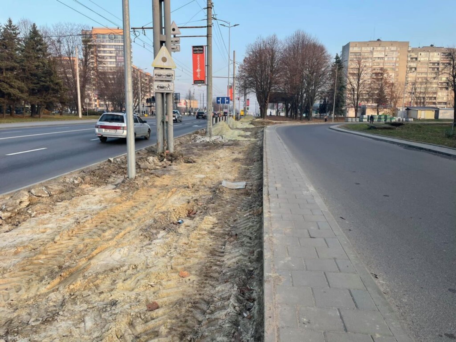 У Львові на перехресті Стрийська - Наукова будують хідник, фото Зручне місто