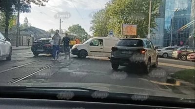 У Львові на Шевченка не розминулись автомобілі