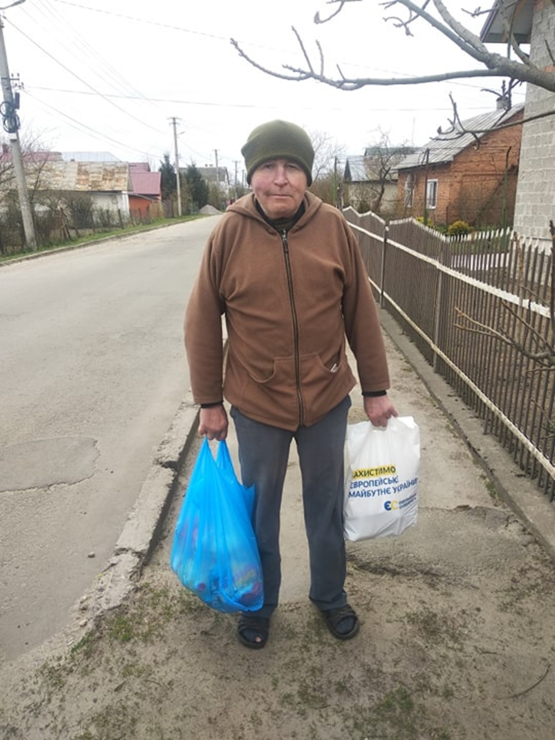 На Яворівщині подбали про найбільш соціально незахищених мешканців. Фото: Ігор Самардак.