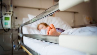 У Львівську лікарню «ОХМАТДИТ» госпіталізовані 12 дітей із COVID-19