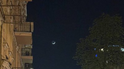 В Україні молодий місяць (ФОТО)
