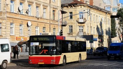 Вилізла чергова брехня  влади Львова про  автобуси великої вмістимості