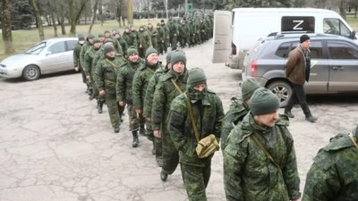 Залишились лише жінки: у Росії в одному з сіл мобілізували усіх чоловіків