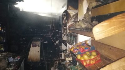 На Львівщині вночі згорів магазин (ФОТО)