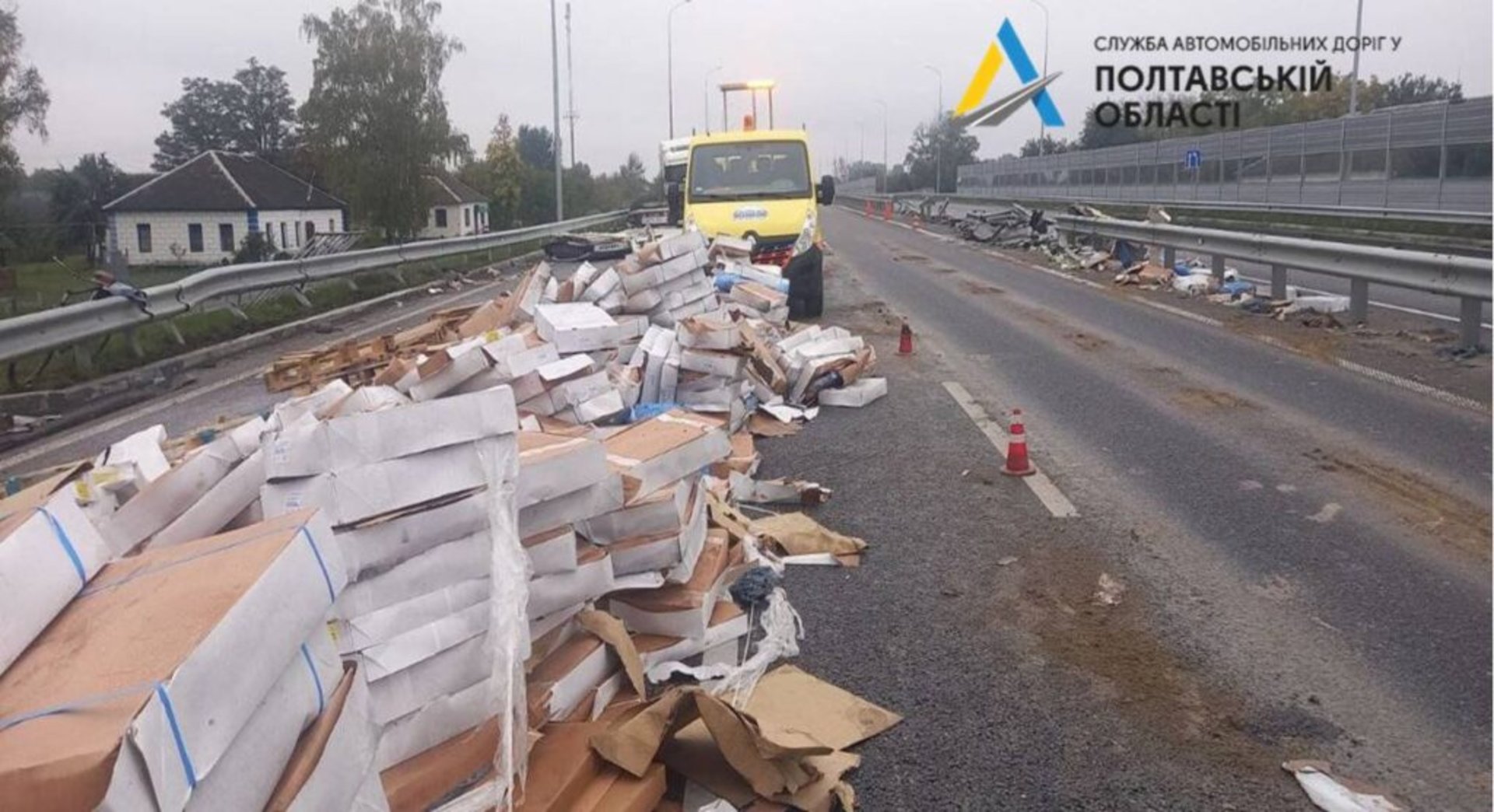Вантажівка з Львівщини потрапила у ДТП на Полтавщині