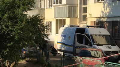 На територію парку Львова невідомі викинули 10 бойових гранат сучасного взірця (ФОТО)