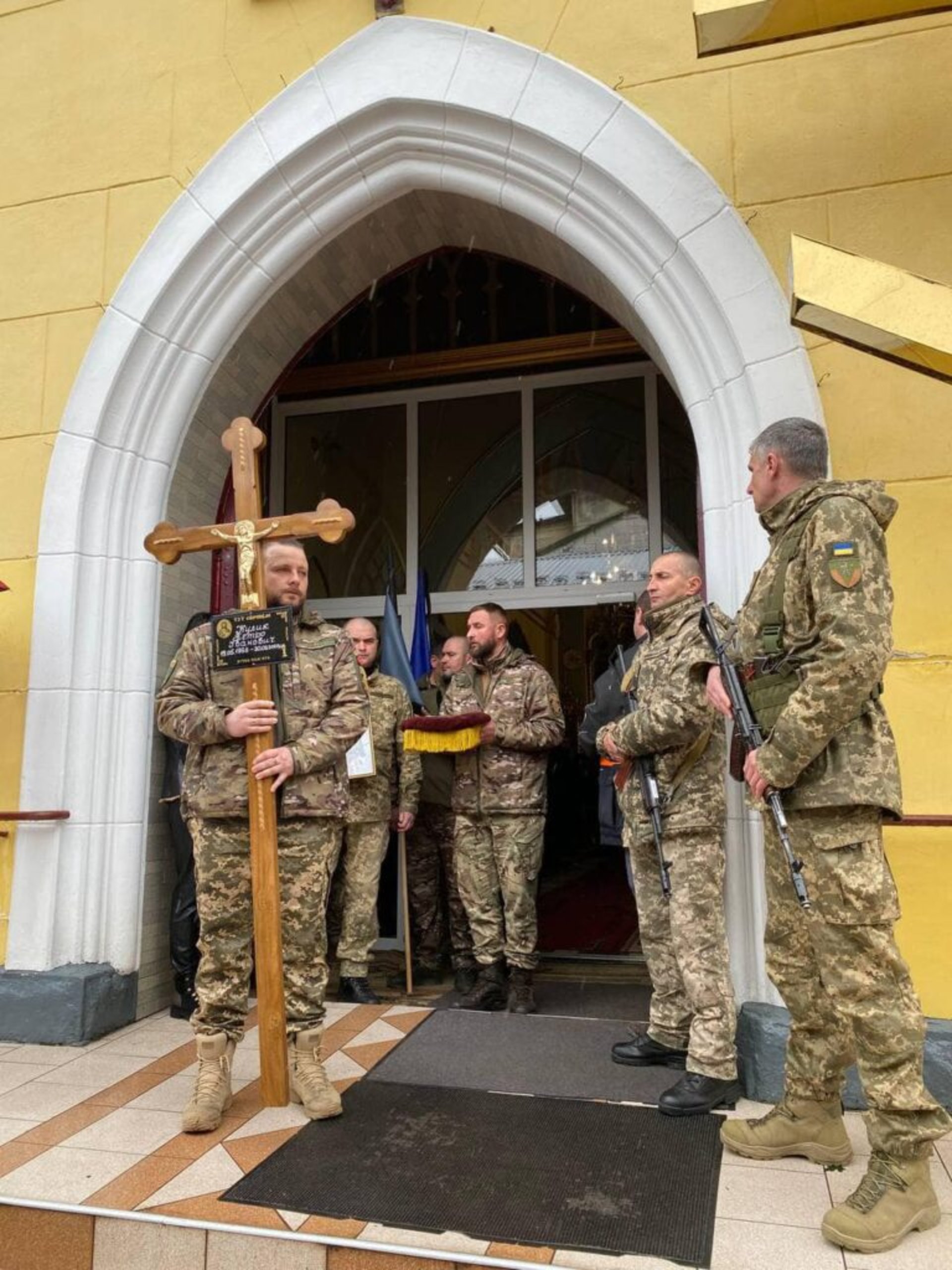 Львівщина провела в останню путь захисника України