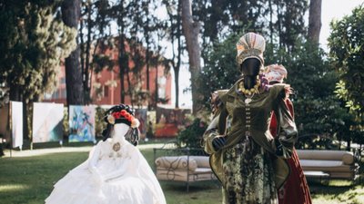 «Вишиванка Couture Третього тисячоліття» від Караванської вразила дипломатичну еліту з усього світу у Римі