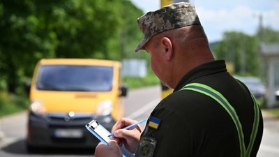 На кордоні з Польщею знову черги
