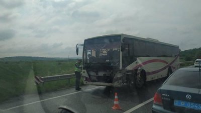 На трасі Львів - Тернопіль трапилась ДТП за участі автобуса (ФОТО)