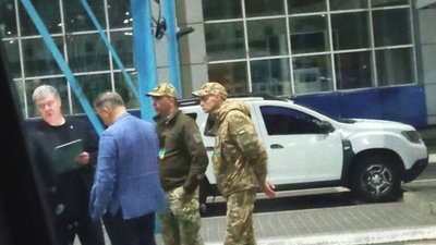 Порошенка не випустили за кордон на пункті пропуску на Львівщині