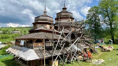 На Львівщині у храмі відслужили першу службу після реставрації