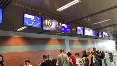Львівський аеропорт відмовився обслуговувати рейси авіакомпанії «ЯнЕйр» через борги