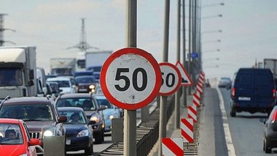 Нові обмеження швидкості в містах набули чинності