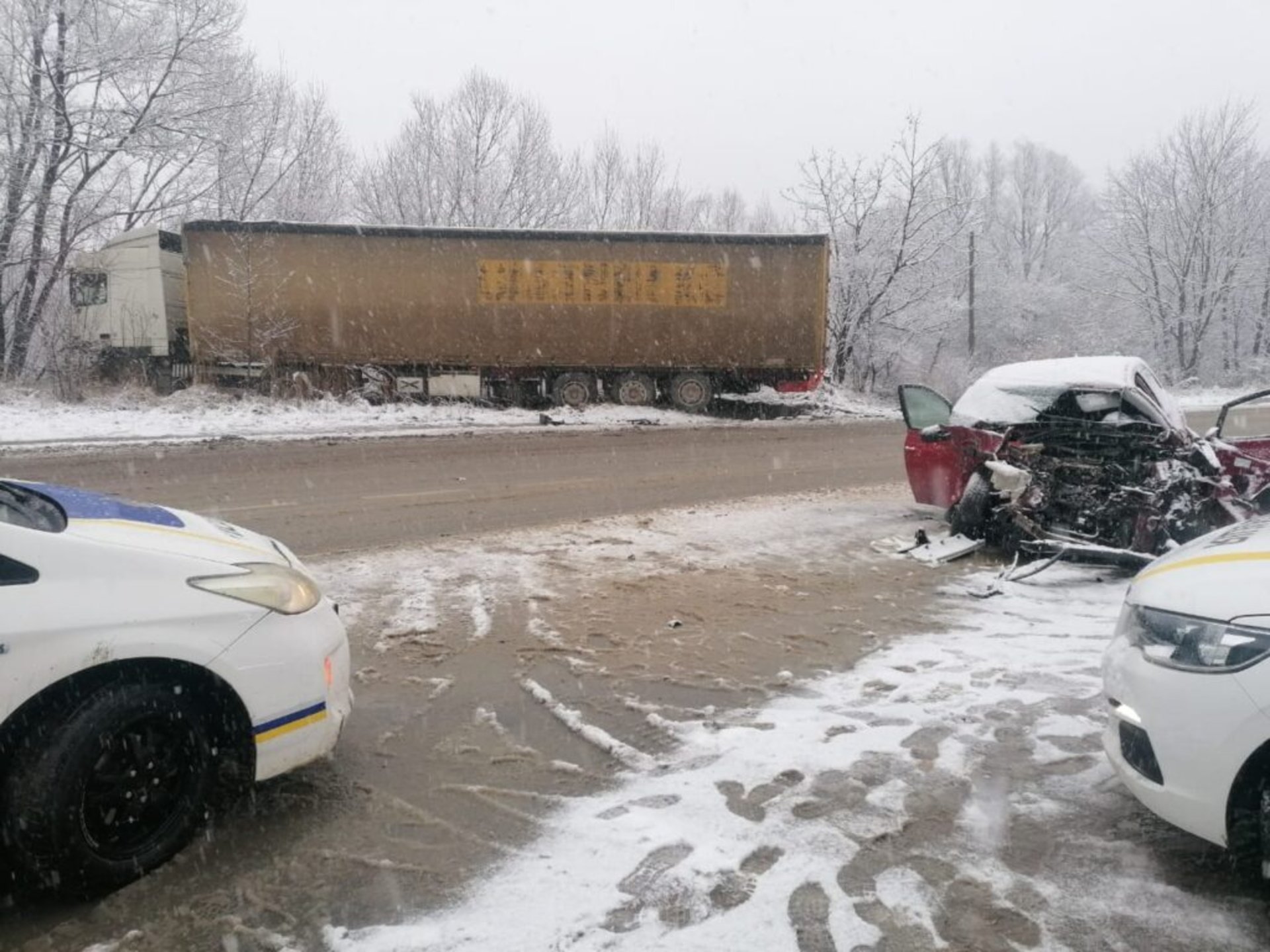 Поблизу Трускавця внаслідок автозіткнення травмована жінка