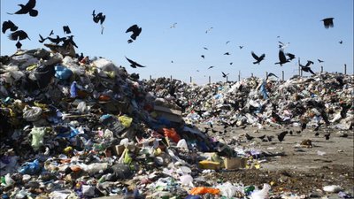 З червня в Україні повинні рекультивувати сміттєві полігони після їхнього наповнення