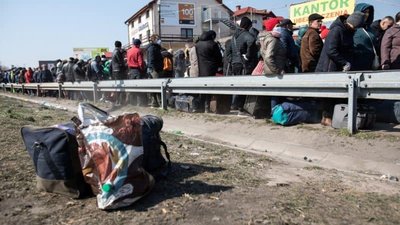 Розповідь української заробітчанки, яка через черги на кордоні залишилася в Польщі