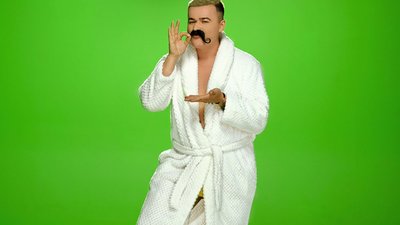 Фріковий проект в українському шоу бізнесі: Панас Буйний презентує трек «Сусідка»