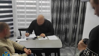 СБУ та ДБР проводять обшуки у спільників народного депутата, який організував схему для ухилянтів
