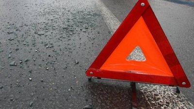 На Львівщині неповнолітній на «безномерному»  мотоциклі в‘їхав в іномарку на «бляхах»