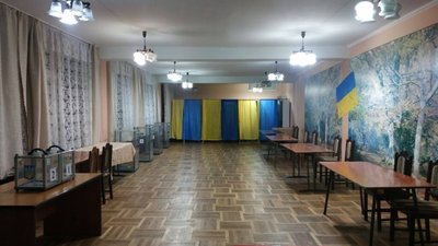 На двох дільницях у місті Львові члени комісій не вели протокол на ранковому засіданні