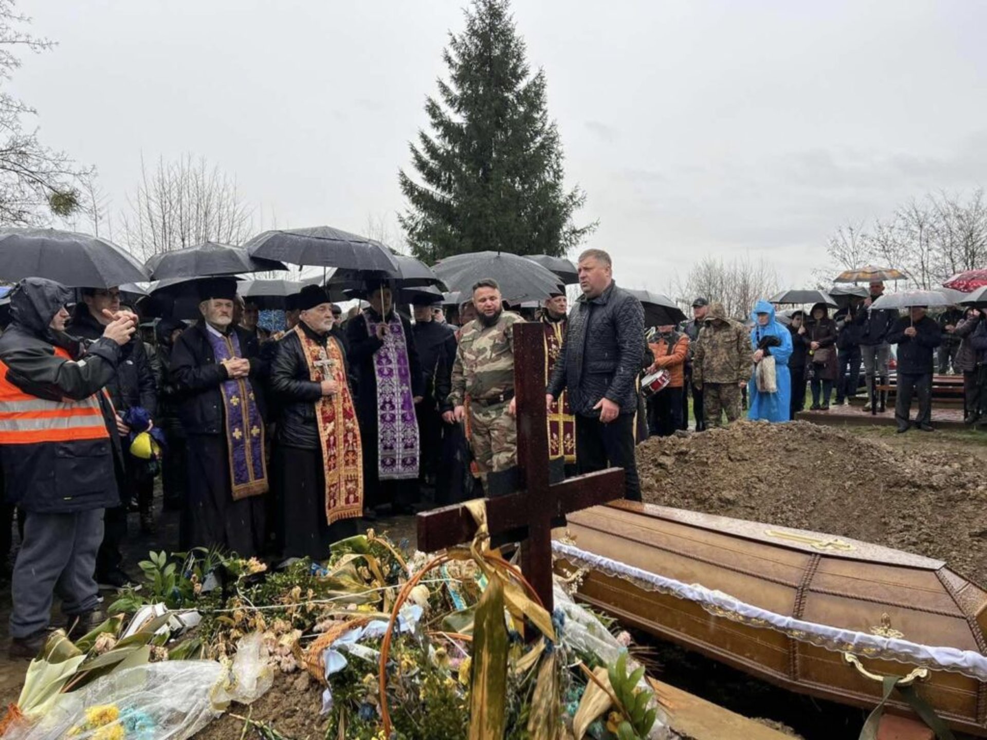 Львівщина провела в останню путь захисника України