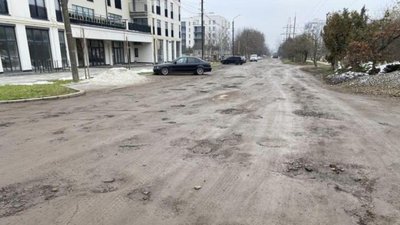 У Львові на зиму вирішили ремонтувати дорогу