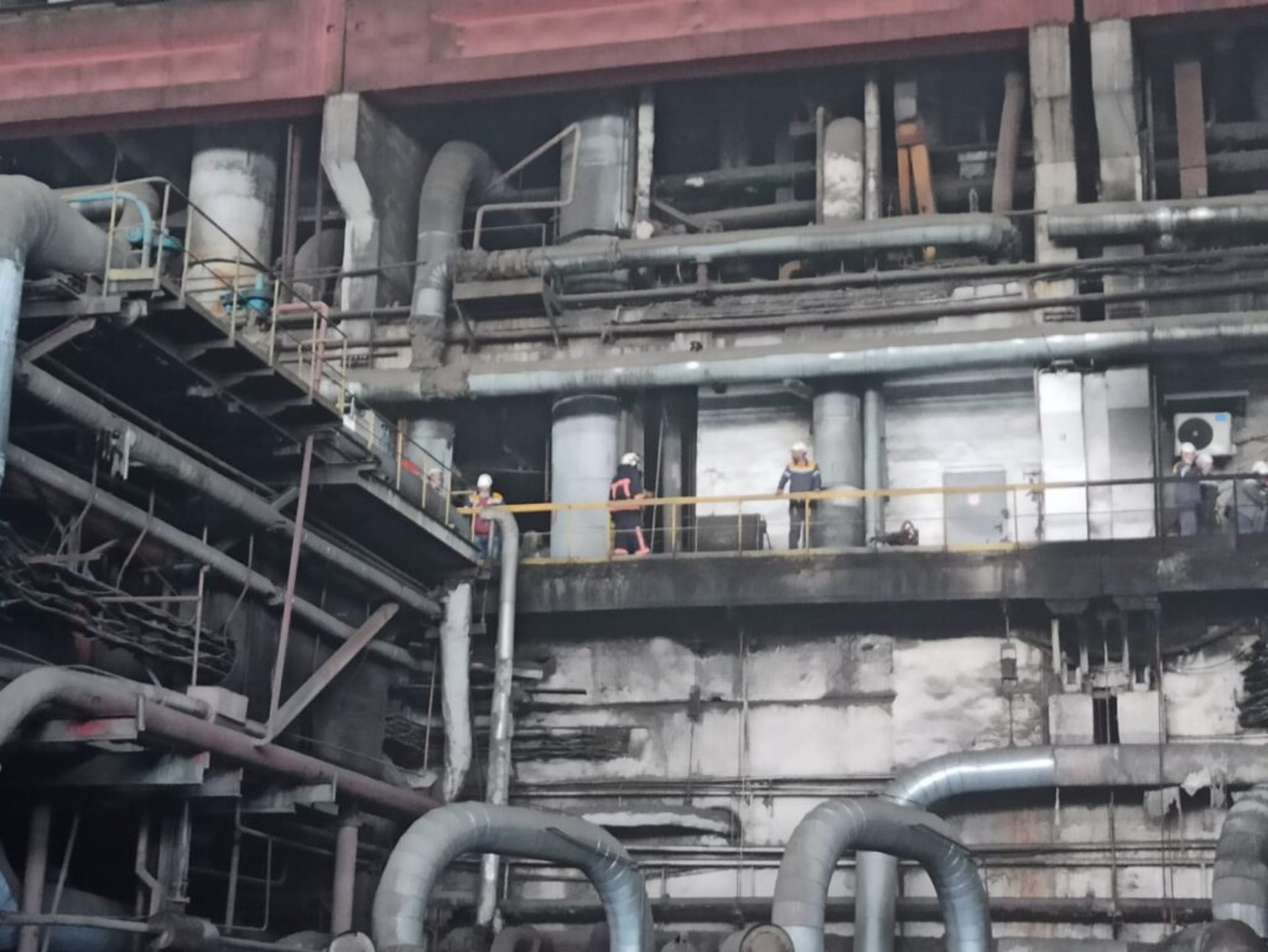 Пожежу у Бурштині гасило 57 рятувальників