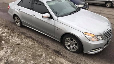 Як у Львові можна пошкодити автомобіль через поганий стан дороги (ФОТО)