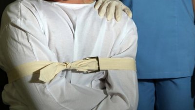 У Львові поліція і ДСНС виїжджали на виклик до жінки з психічними розладами