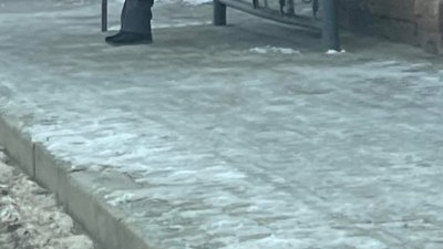 У Львові комунальники не чистять тротуари