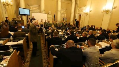 Пластуни передали Львівській обласній раді Вифлеємський вогонь миру
