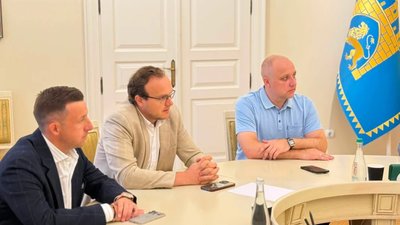У Львові продовжують заганяти місто у борги